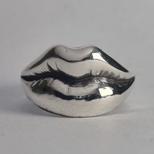 Anello labbra, argento sterling, fatto a mano, insolito immagine 1