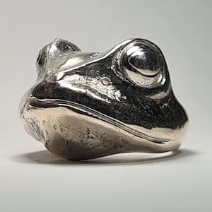 British Frog ring, handmade, sterling silver
