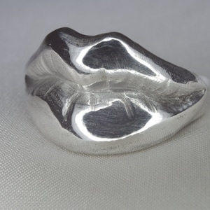 Lips ring, sterling silver, handmade, unusual image 4