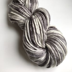 SALE Handgefärbtes Garn, Baty, Superwash Merino, Wolle, Shades of Grey