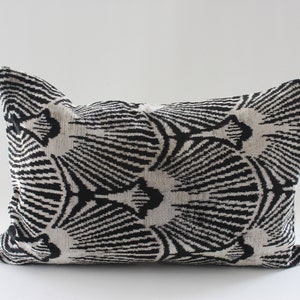 İkat Velvet Pillow, Living Room Pillow, Black White Pillow, İkat Pillow, Home Decor, Silk Pillow, Hand-Woven İkat, Uzbek Sofa Pillow