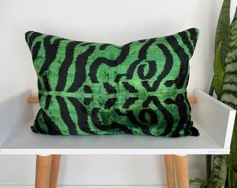 16x24 Ikat Velvet Pillow Cover, Handmade Ikat Cushion, Decorative Throw Pillow, Boho Velvet Cushion Cover, Turkish Ikat Home Decor