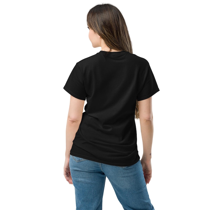 DIRTY ROTTIE tee fabric and neckline detail