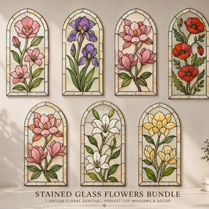 Puede incluir: Siete paneles de vidrieras arqueados con diseños florales que incluyen flores rosas, moradas, rojas, blancas y amarillas con hojas verdes. El texto en la parte inferior dice STAINED GLASS FLOWERS BUNDLE 7 UNIQUE FLORAL DESIGNS | PERFECT FOR WINDOWS & DECOR.