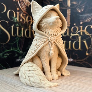 Estante de livros fofa de raposa de fantasia