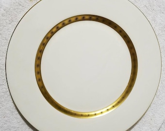 Dîner assiette, Chine Castleton (USA), motif classique doré