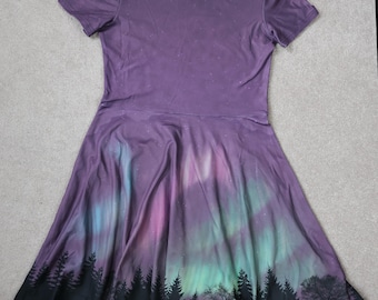 Northern Lights Dress - Size Small - Aurora Borealis Night Sky Dress in Purple - Short Sleeves