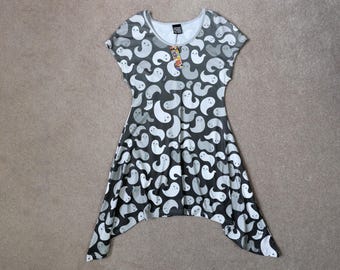 Cute Ghosts Tunic - Size Small - Sleeveless Grey Tunic with a Cute Ghost Pattern - Kawaii Ghosts