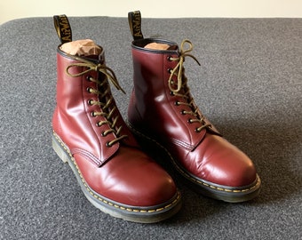 Dr. Doc Martens 1460 Cherry Red Smooth Leather Plain Toe Work Boots Size UK 11 | US 12.