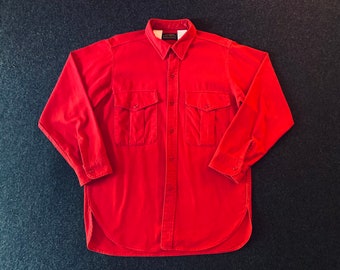 Vintage Eddie Bauer HEAVY 100% Cotton Solid Red Chamois Trad / Ivy League Casual Field Hunting Work Shirt Size L. Made in USA.
