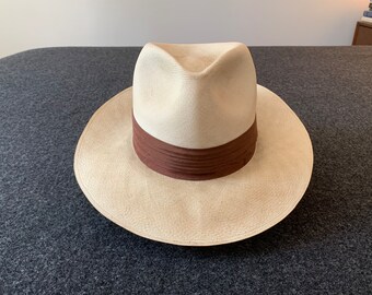 ESSENTIAL Vintage 1940s Clarke’s Good Clothes (of Tulsa, OK) Natural Panama Toquilla Palm Straw Montecristi Style Hat sz US 7 1/8 Long Oval.