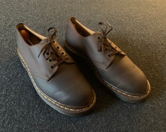 RARE Vintage Dr. Doc Martens 1461 Brown Leather Plain Toe Bluchers Size UK 9 D | US 10 D. Made in England.