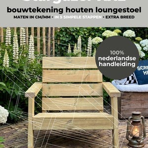 Op de afbeelding: Een houten loungestoel met een lattenzitting en rugleuning, voorzien van een technische lijntekening. De tekst op de afbeelding luidt Stargazer XXL, bouwtekening houten loungestoel, MATEN IN CM/MM, IN 5 SIMPELE STAPPEN, EXTRA BREED, 100% nederlandse handleiding.