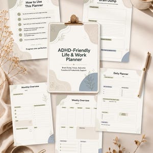 Peut inclure: Un ensemble de pages de planificateur ADHD-Friendly Life & Work comprenant des sections pour Brain Dump, Daily Planner, Monthly Overview et Weekly Overview. Les pages présentent une palette de couleurs neutres avec des formes abstraites.