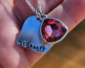 Pendentif avec strass Always - Forever - Pendentif en métal estampé ardemment, collier de 21 pouces