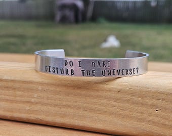 S.T. Eliot - Est-ce que j'oserai déranger l'univers ? - La chanson d'amour de J. Alfred Prufrock - Bracelet manchette citation en métal estampé 3/8 po.