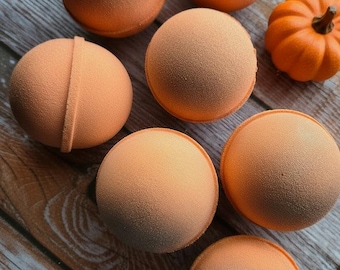 Pumpkin Sandalwood Bath Bomb | Fall Pumpkin Bath Bomb | Cinnamon & Sandalwood | Autumn Bath Bomb | Cozy Fall Gift