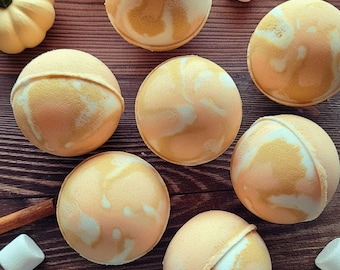 Pumpkin Marshmallow Swirl Bath Bomb | Cozy Fall Spice Soak
