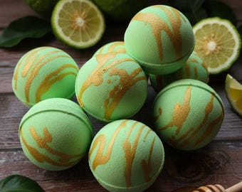 Bergamot Honey Bath Bomb | Honey & Bergamot Bath Bomb | Floral Bath Bomb | Strawberry Rose | Handmade Bath Gift