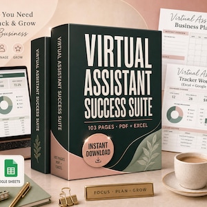 Peut inclure: Un ensemble de produits numériques Virtual Assistant Success Suite comprenant un classeur vert foncé avec le texte Virtual Assistant Success Suite 103 Pages PDF + Excel, un ordinateur portable, des pages de planificateur, une tasse et des fournitures.