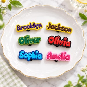 Colgante personalizado para Crocs con nombre, colgantes personalizados de PVC para zuecos, broches para zapatos con texto personalizado, colgante para zuecos con placa de identificación, regalo personalizado único