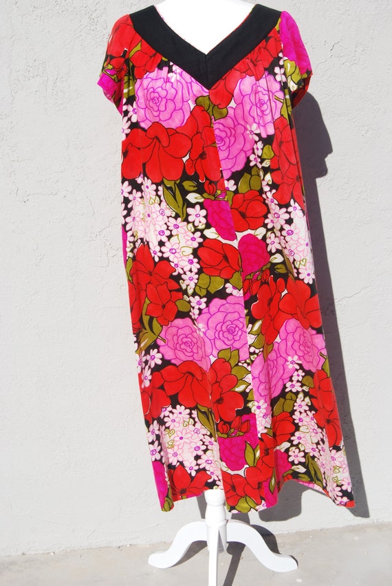 Vintage Hawaiian Tiki Colorful Mu mu Maxi Dress