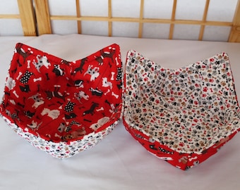 Hot or Cold Bowl Cozies/Potholders Set of 2 Reversible Microwaveable Red Dog with Pawprints & Bones (Large)