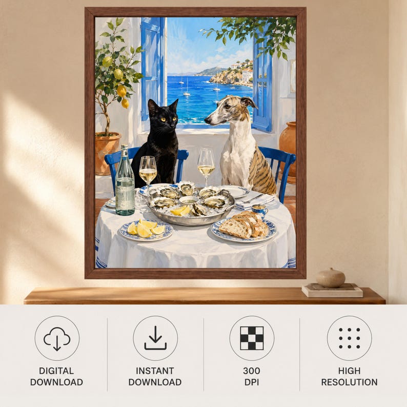 Puede incluir: Una l&aacute;mina de arte enmarcada que muestra a un gato negro y un galgo atigrado sentados a una mesa redonda con una bandeja de ostras, rodajas de lim&oacute;n, pan y copas de vino, con vistas a un mar azul a trav&eacute;s de una ventana abierta.