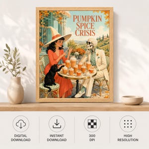 Może przedstawiać: Oprawiony wydruk artystyczny zatytułowany PUMPKIN SPICE CRISIS przedstawiający kobietę w kapeluszu czarownicy i szkielet w garniturze siedzących przy kawiarnianym stoliku z czarnym kotem. Są otoczeni wieloma kubkami latte z przyprawami dyniowymi.