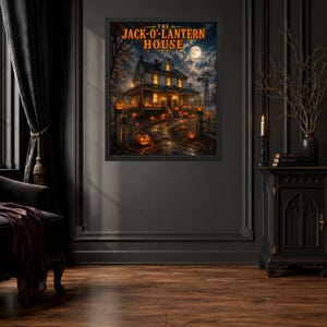 K&ouml;nnte beinhalten: Ein gerahmter Wandkunstdruck mit dem Titel The Jack-O'-Lantern House, der ein zweist&ouml;ckiges Haus bei Nacht zeigt, beleuchtet von leuchtenden orangefarbenen K&uuml;rbissen, einem Vollmond und warmem Licht, vor einem dunklen Himmel mit einer Windm&uuml;hle.