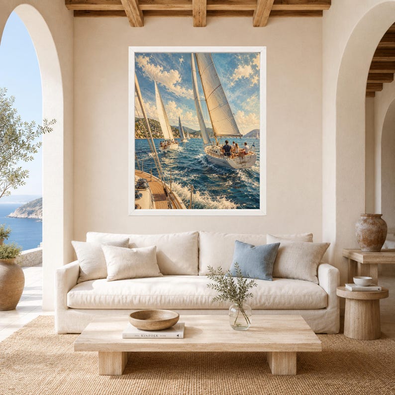 Puede incluir: Una impresi&oacute;n de arte mural enmarcada que representa una vibrante escena mar&iacute;tima con varios veleros navegando en aguas oce&aacute;nicas de color azul profundo bajo un cielo brillante y nublado. La obra muestra velas blancas y cubiertas de madera.
