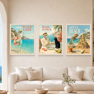Peut inclure: Un ensemble de trois cadres muraux illustrant des squelettes dans des d&eacute;cors c&ocirc;tiers. Le premier montre un squelette avec une bou&eacute;e et le texte SEA YOU LATER. Le deuxi&egrave;me montre un squelette et un chat noir avec le texte BONE TO PICK. Le troisi&egrave;me montre un squelette construisant un ch&acirc;teau de sable avec le texte LIFE'S A BEACH.