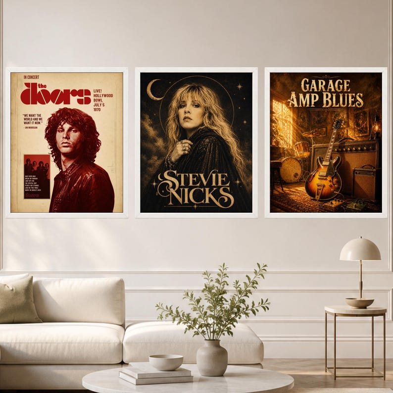Puede incluir: Tres l&aacute;minas rectangulares enmarcadas para pared. La l&aacute;mina de la izquierda muestra a Jim Morrison con el texto The Doors. La central muestra a Stevie Nicks con una luna creciente. La de la derecha muestra una guitarra y un amplificador con el texto Garage Amp Blues.