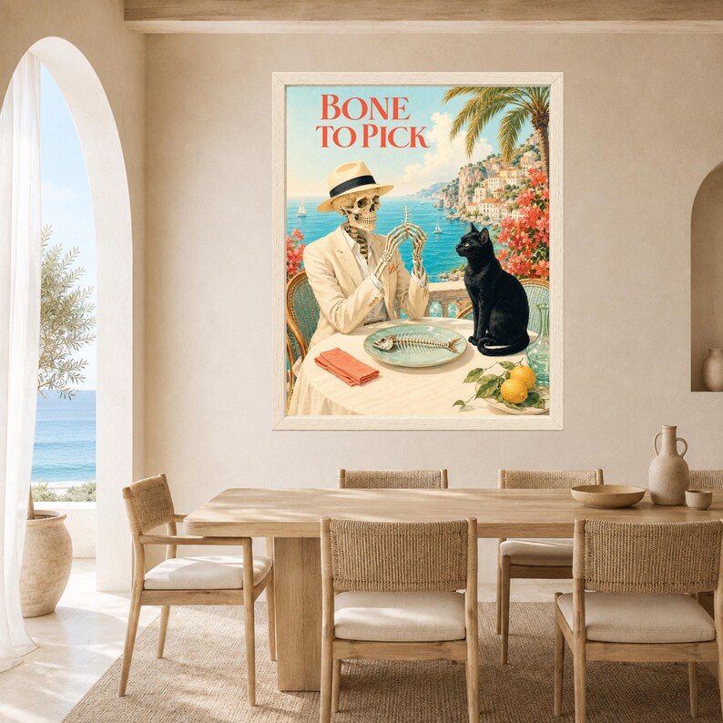 Peut inclure: Une impression d'art encadr&eacute;e intitul&eacute;e BONE TO PICK repr&eacute;sentant un squelette en costume beige et chapeau fedora assis &agrave; une table avec un chat noir. La sc&egrave;ne montre un paysage c&ocirc;tier m&eacute;diterran&eacute;en avec une ar&ecirc;te de poisson et des citrons.