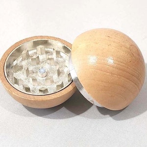 Quality Solid Oak herb grinder