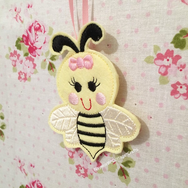 Sweet Easter Bee Decoration / gift tag /  twig tree hanger / twiggy / felt