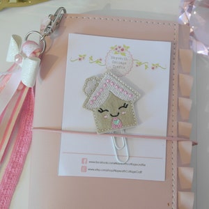 Gingerbread house planner paper clip / Embroidery / diary / kawaii / journal / bookmark / christmas / pink