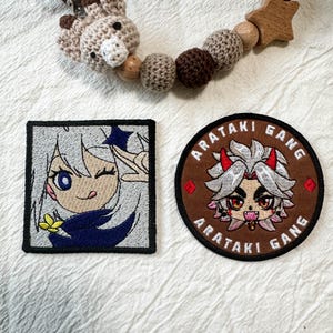 Parche bordado termoadhesivo inspirado en Genshin, lindo personaje de anime chibi para coser en chaquetas y mochilas, 7 cm. Decoración hecha por fans.
