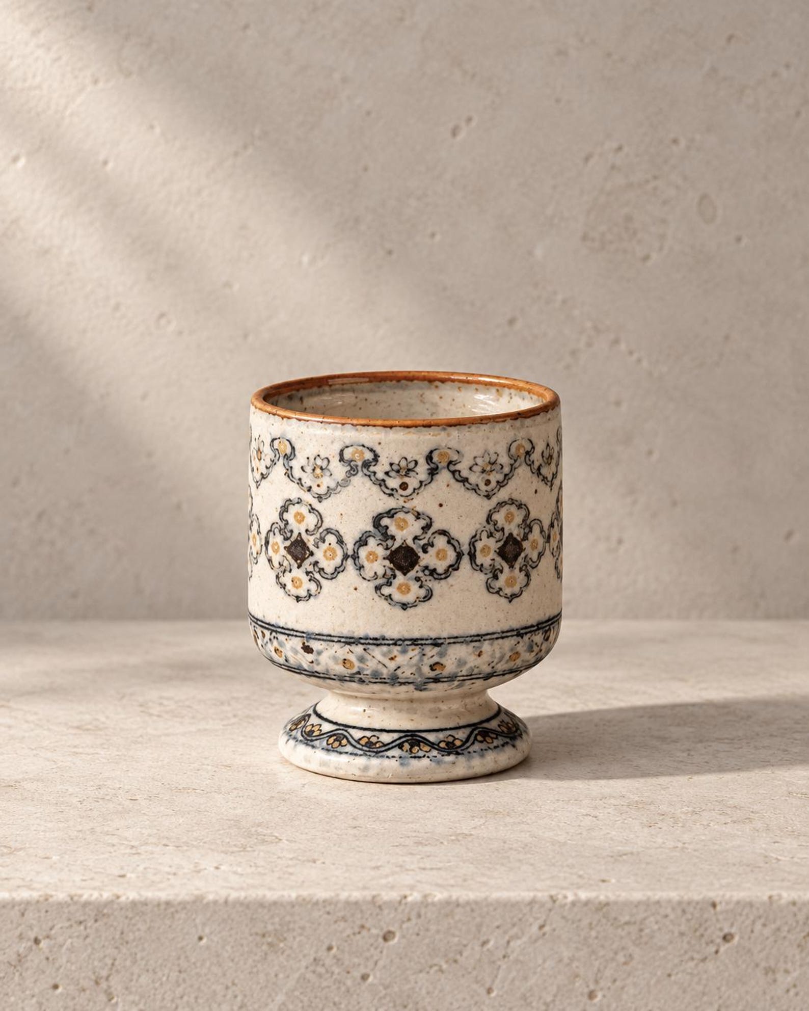 The Lute Stem Cup