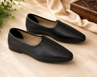 Jutti de cuero negro para hombre, zapatos Rajasthani Mojari hechos a mano, Khussa indio, calzado étnico tradicional