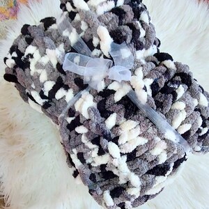 Hand Knit Bulky Blanket, Chunky warm Blanket image 4