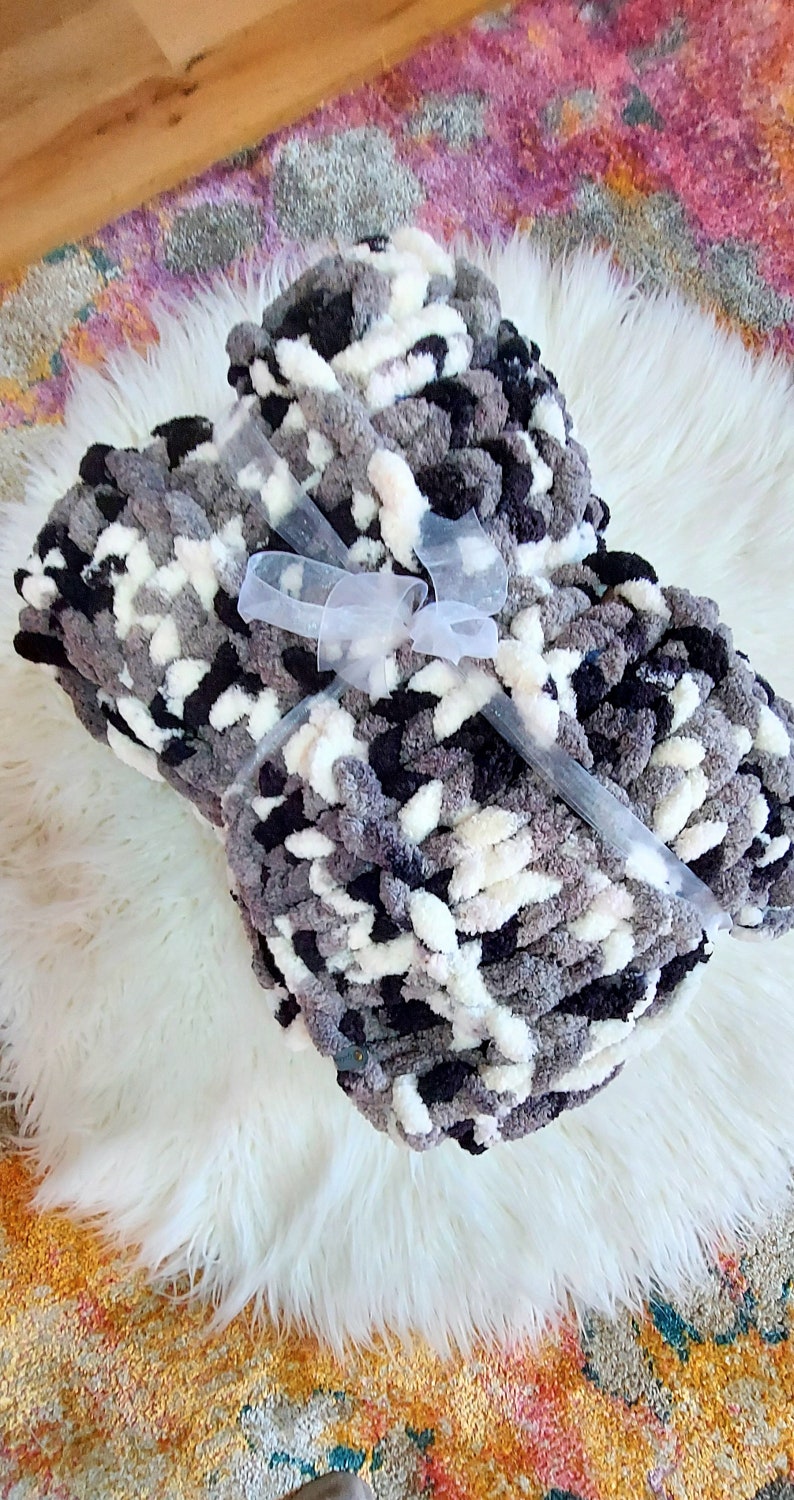 Hand Knit Bulky Blanket, Chunky warm Blanket image 4