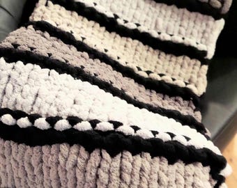 Hand Knit Bulky Blanket, Chunky warm Blanket