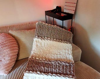 Hand Knit Bulky Blanket, Chunky warm Blanket
