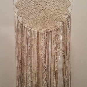 Handmade Cream Dreamcatcher All sizes, Crocheted doily Dreamcatcher, Wall Hanging,Wall Decor,Boho Decor,Yarn Art,Tribal Art,Vintage doilies
