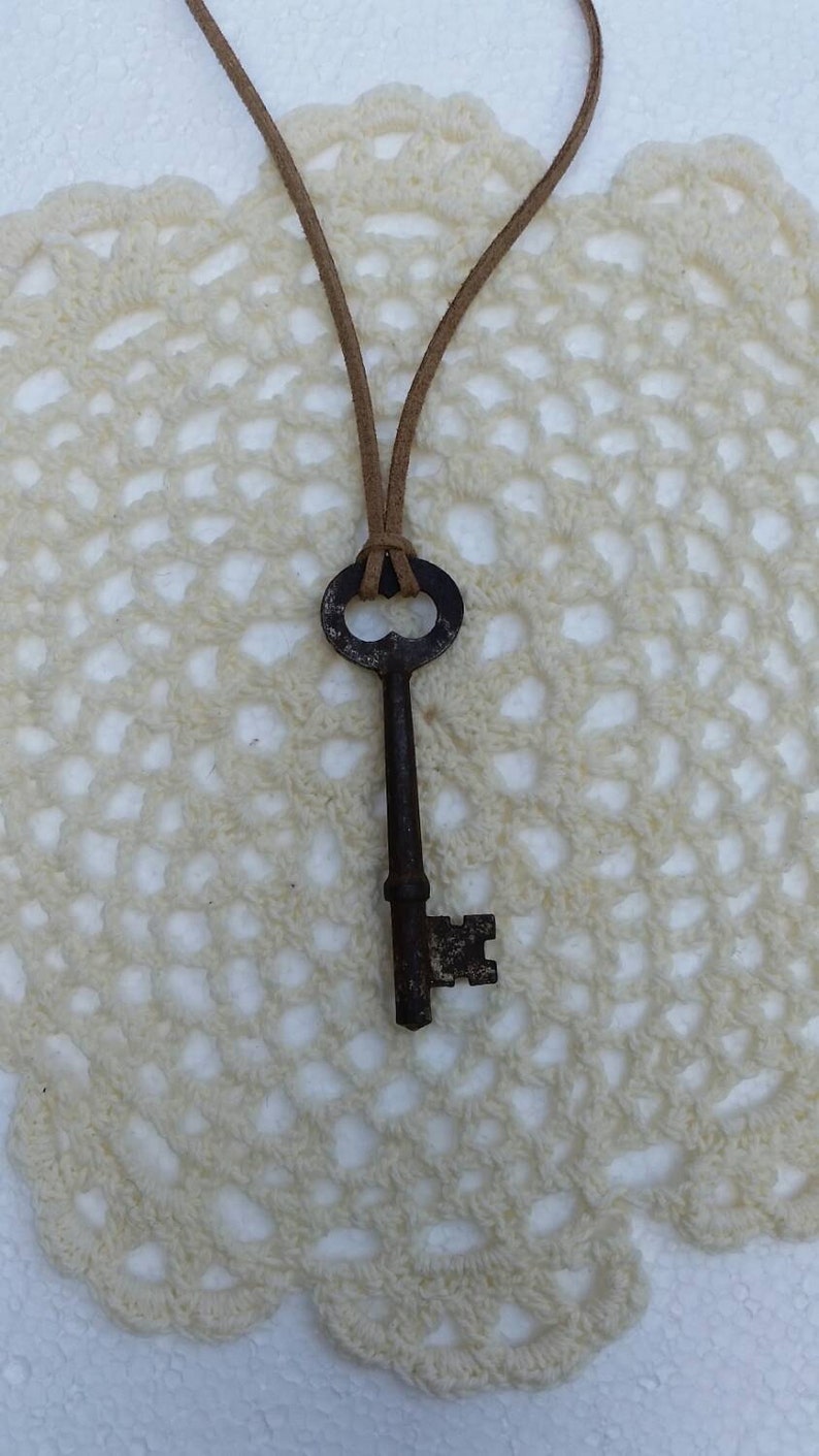 Recycled jewelry, Vintage Skeleton Key necklace, Hippie jewelry ,Boho chic , image 3