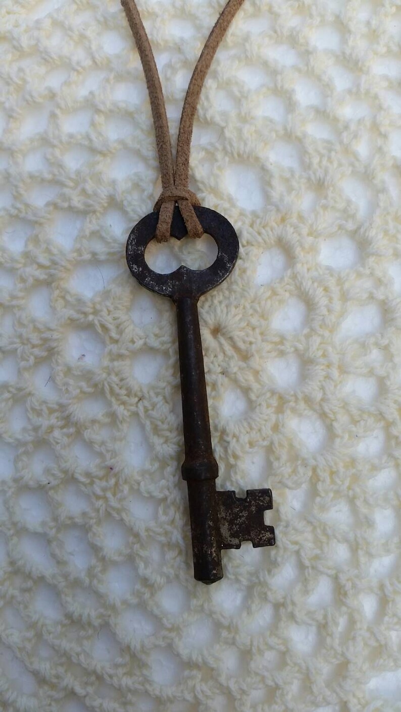 Recycled jewelry, Vintage Skeleton Key necklace, Hippie jewelry ,Boho chic , image 2