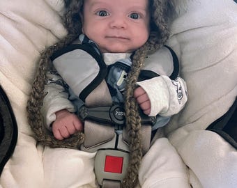 Double Pom Bonnet