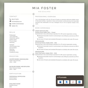 Może przedstawiać: Profesjonalny szablon CV dla programisty stron internetowych o nazwisku Mia Foster, zawierający sekcje z danymi kontaktowymi, podsumowaniem zawodowym, doświadczeniem, umiejętnościami, wykształceniem i certyfikatami oraz 4 formaty.