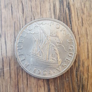 1964 Portugal 2 1/2 Escudo XF/AU   *1JX